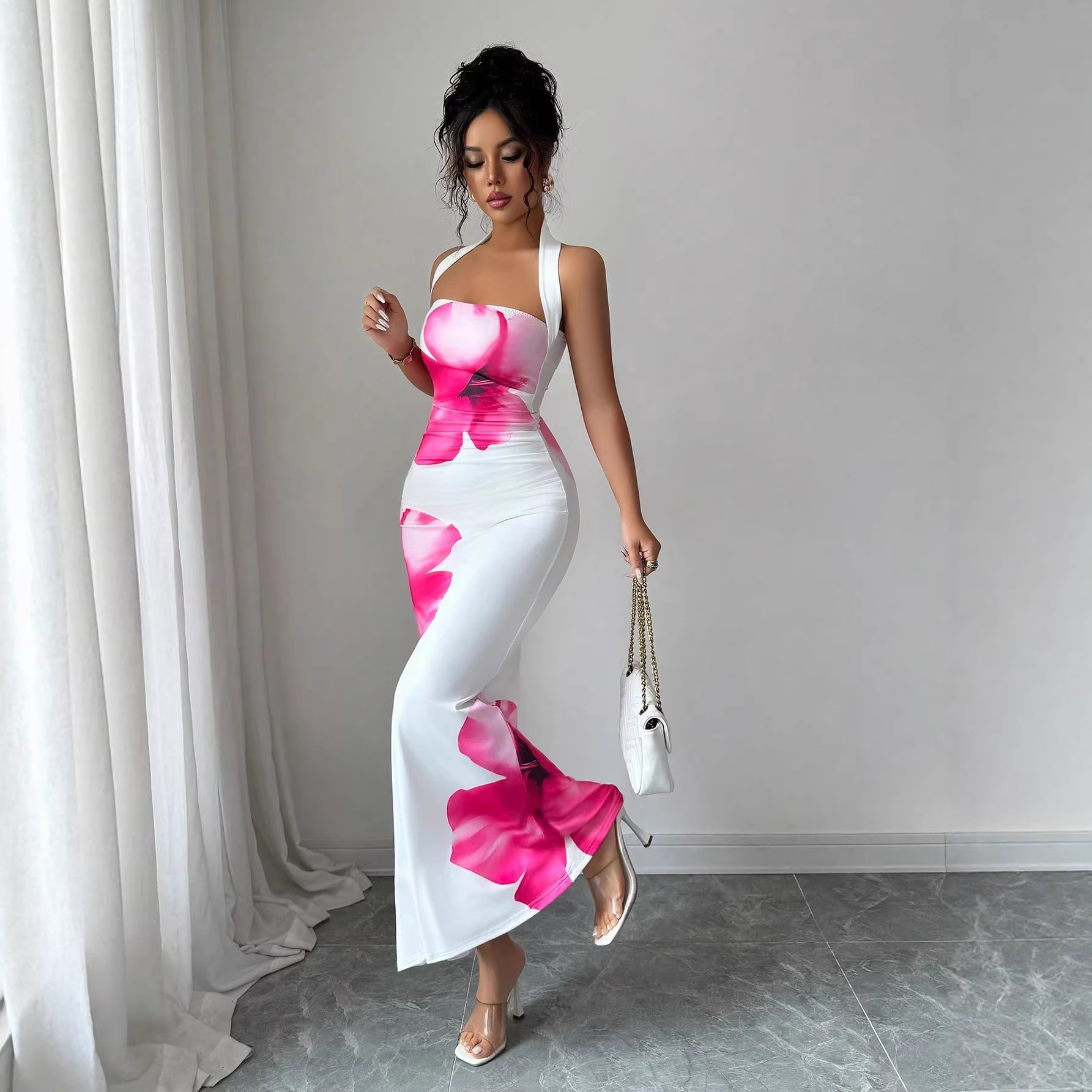 홀터넥 백리스 플로럴 맥시 드레스 여성 바디콘 슬림핏  - Maxi Dress Halter 리뷰 및 가격